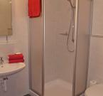 Appartamento Pink-Lady bagno con doccia e WC